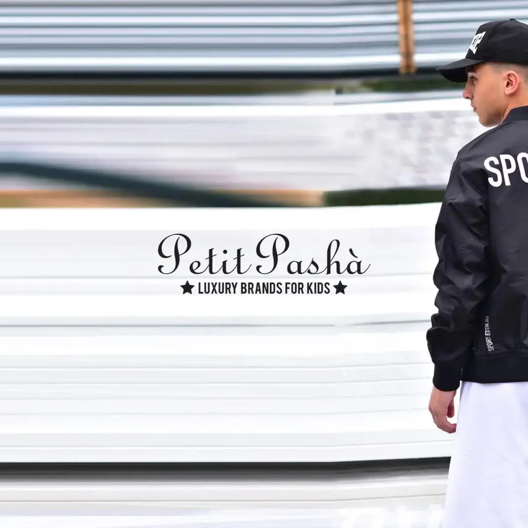 Petit Pasha — 3/8